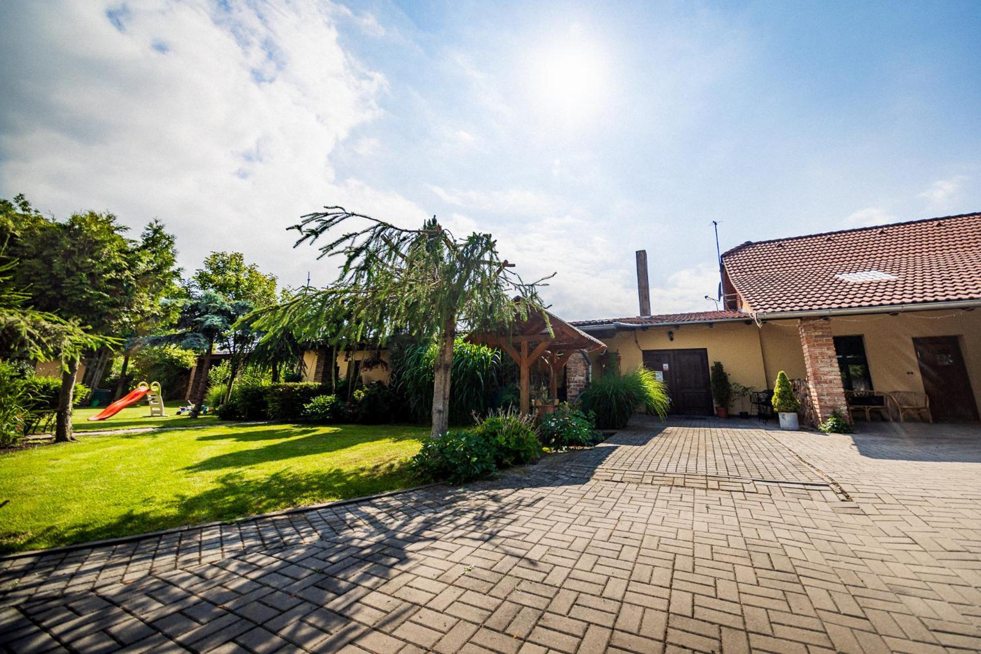 Villafilippa Kresetice Exterior foto